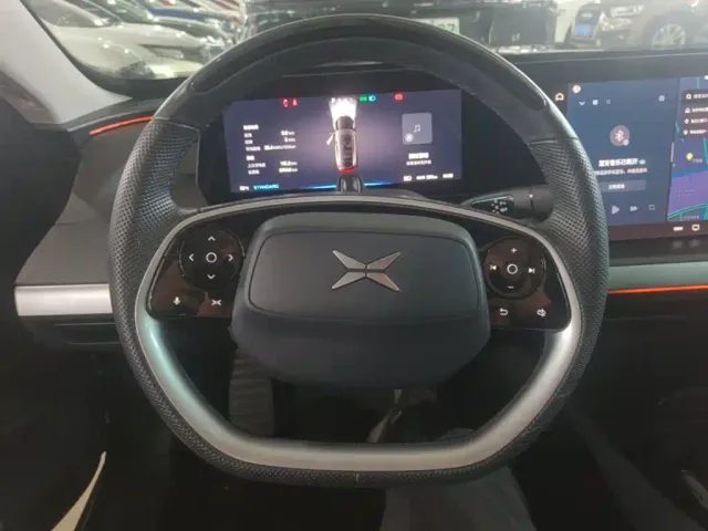 Xpeng P7 — Фото автомобиля 10