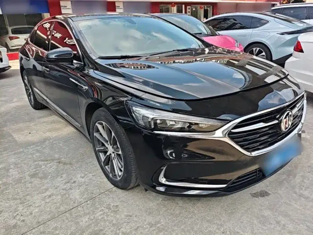 Buick LaCrosse — Фото автомобиля 3