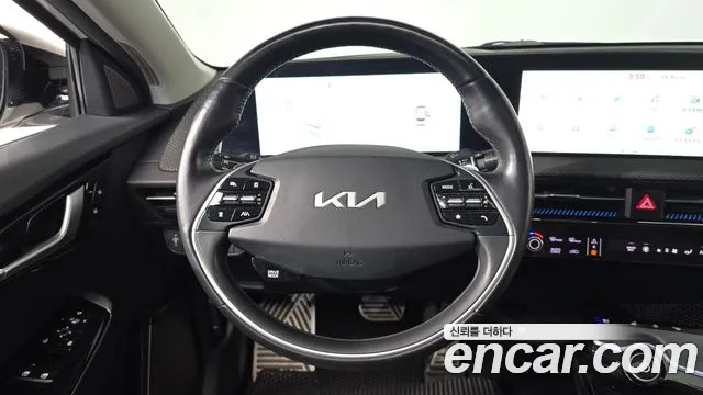 Kia EV6 — Фото автомобиля 20