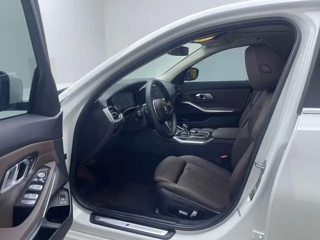 BMW 3 Series — Фото автомобиля 13