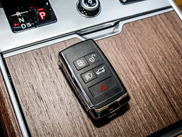 Land Rover Range Rover — Фото автомобиля 19