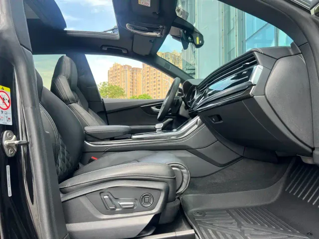 Audi Q8 — Фото автомобиля 29