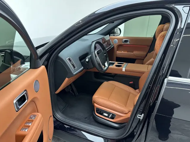 Li Auto L7 — Фото автомобиля 16