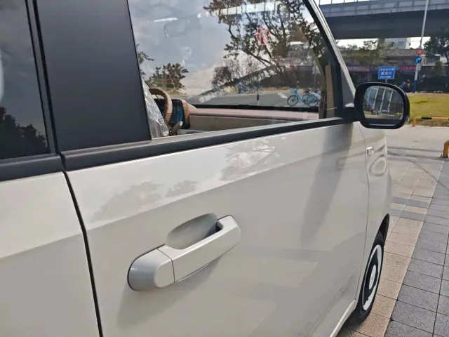 Wuling Hongguang Mini EV — Фото автомобиля 16