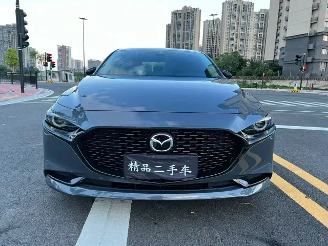 Mazda Axela — Фото автомобиля 2