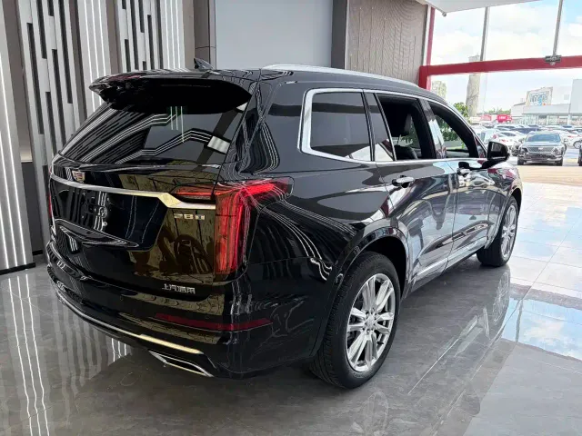 Cadillac XT6 — Фото автомобиля 17