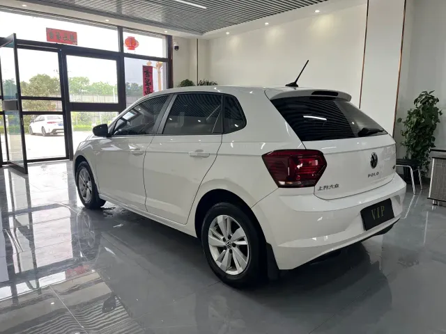 Volkswagen Polo — Фото автомобиля 6