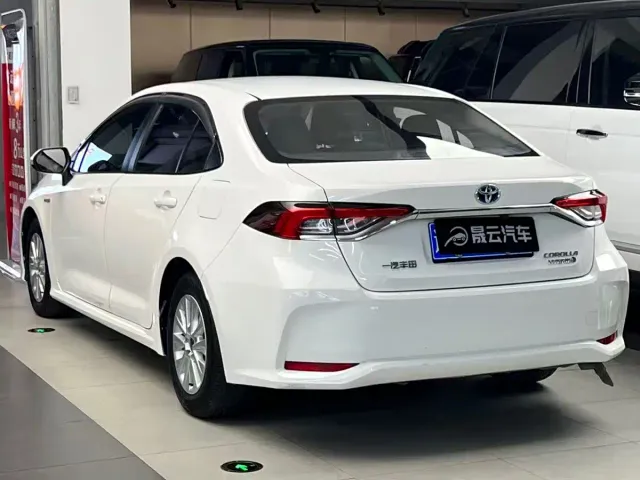 Toyota Corolla — Фото автомобиля 9