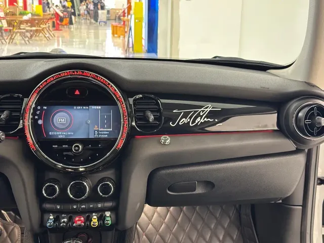 MINI Hatch — Фото автомобиля 16