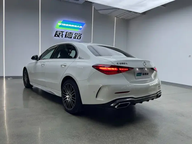 Mercedes-Benz C-Class — Фото автомобиля 3