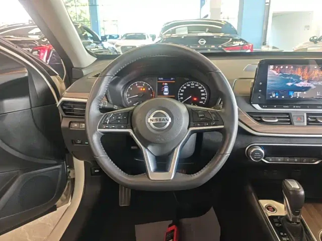 Nissan Teana — Фото автомобиля 10
