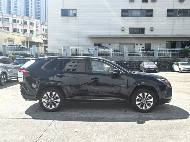 Toyota Wildlander — Фото автомобиля 4
