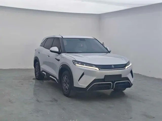 BYD Yuan UP — Фото автомобиля 3