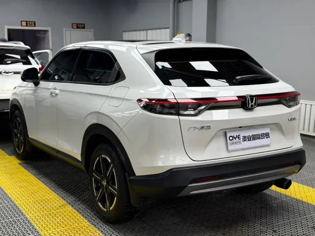 Honda Vezel — Фото автомобиля 4