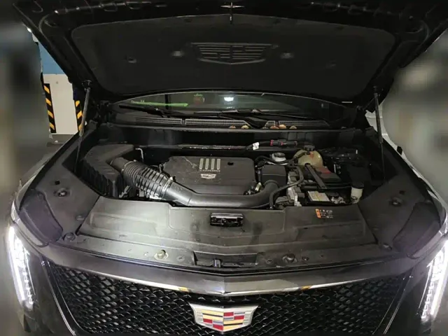 Cadillac XT5 — Фото автомобиля 3