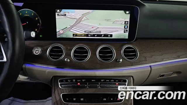 Mercedes-Benz E-Class W213 — Фото автомобиля 16