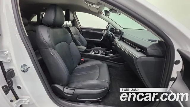 Kia K5 Новый K5 3 поколение 2.0 LPi(Для проката) — Фото автомобиля 7