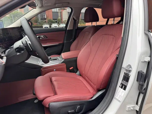BMW 3 Series — Фото автомобиля 15