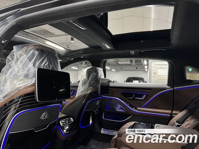 Mercedes-Benz S-Class — Фото автомобиля 12