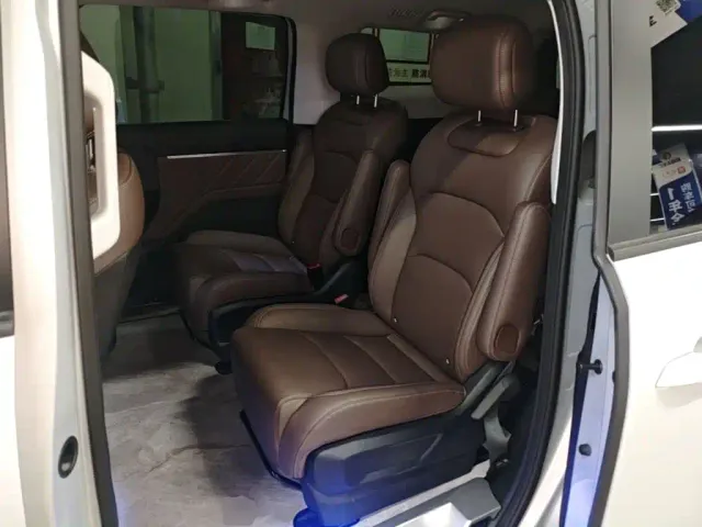 Wuling Starlight 730 — Фото автомобиля 16