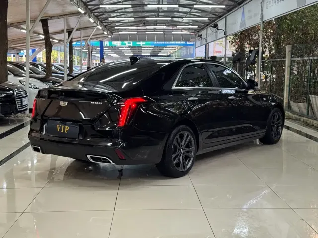 Cadillac CT4 — Фото автомобиля 4