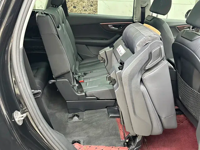 Audi Q7 — Фото автомобиля 15