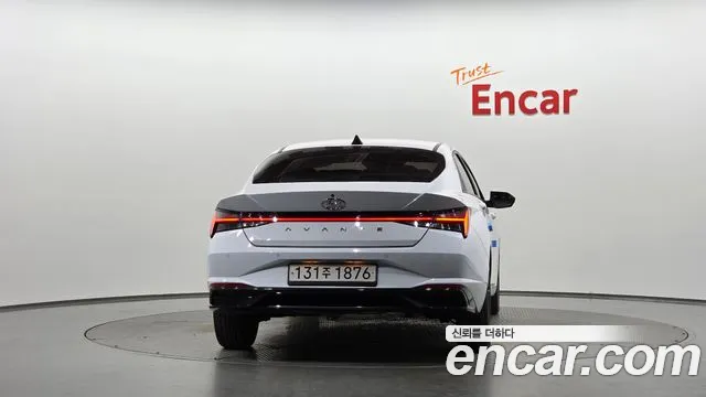 Hyundai Avante — Фото автомобиля 4