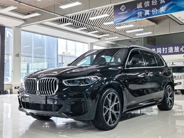Фотография автомобиля — BMW X5