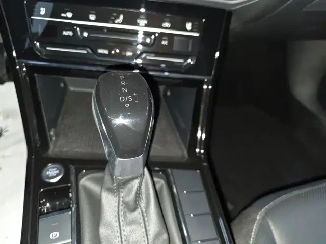 Volkswagen Passat — Фото автомобиля 11