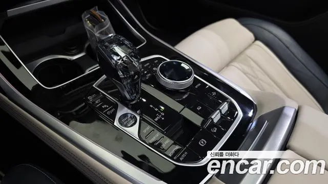 BMW X7 xDrive 40i M Sport Онлайн Exclusive Edition 6 мест — Фото автомобиля 8