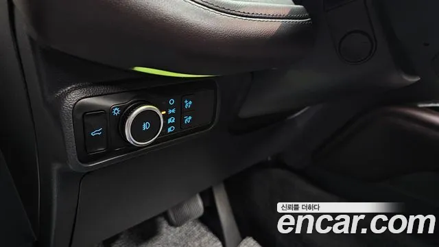 Ford Explorer — Фото автомобиля 23