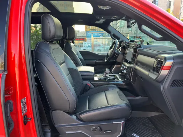 Ford F-150 Raptor — Фото автомобиля 14