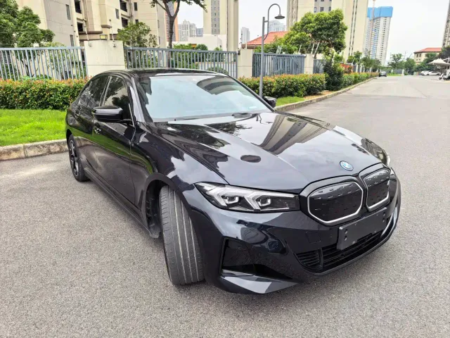 BMW i3 — Фото автомобиля 3