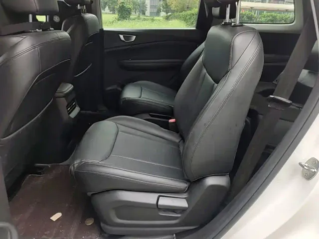 Wuling Jiachen — Фото автомобиля 16