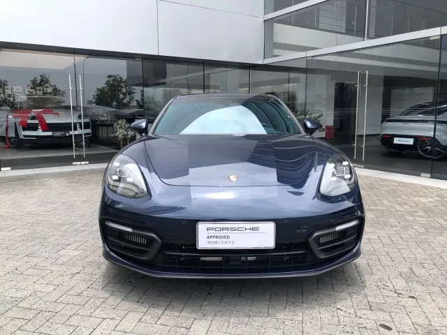 Porsche Panamera — Фото автомобиля 12