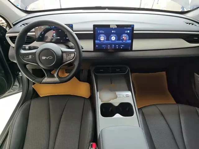BYD Seal 05 DM-i — Фото автомобиля 9