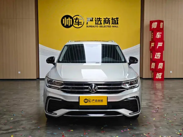 Volkswagen Tiguan L — Фото автомобиля 2