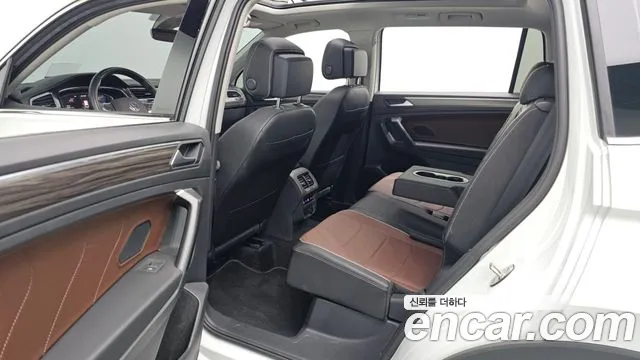 Volkswagen Tiguan — Фото автомобиля 12