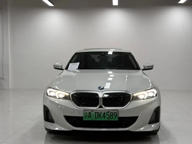 BMW i3 — Фото автомобиля 2