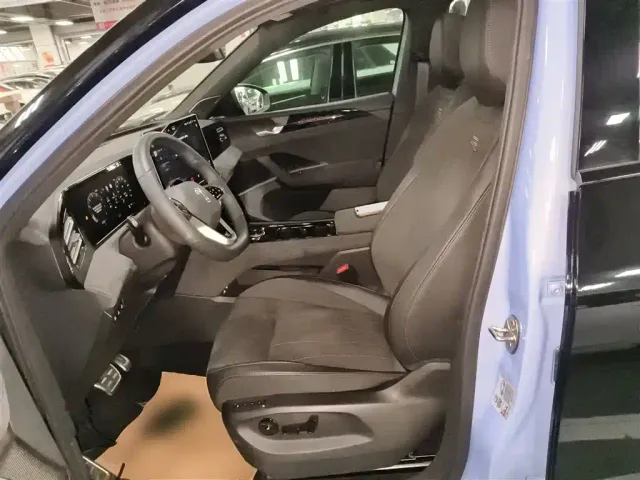 Volkswagen Tiguan L — Фото автомобиля 14