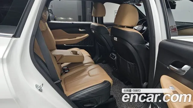 Hyundai Santa Fe Santa Fe (New) — Фото автомобиля 16