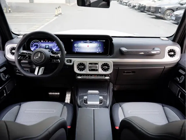 Mercedes-Benz G-Class — Фото автомобиля 16
