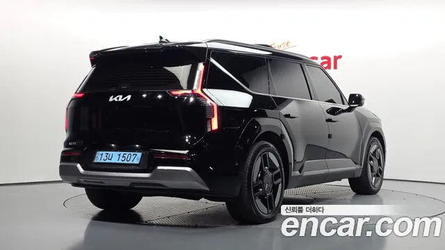 Kia EV9 — Фото автомобиля 2