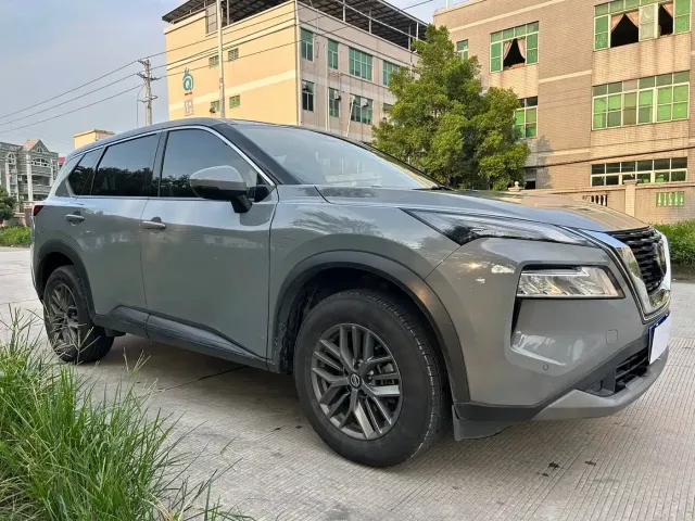Nissan X-Trail — Фото автомобиля 3