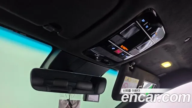 Hyundai Grandeur Grandeur (GN7) 2.5 Бензин 2WD — Фото автомобиля 23
