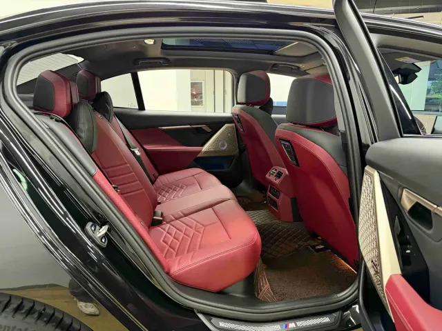 BMW 5 Series — Фото автомобиля 23