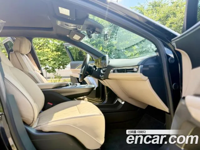 Cadillac Lyriq Lyriq Sport — Фото автомобиля 11