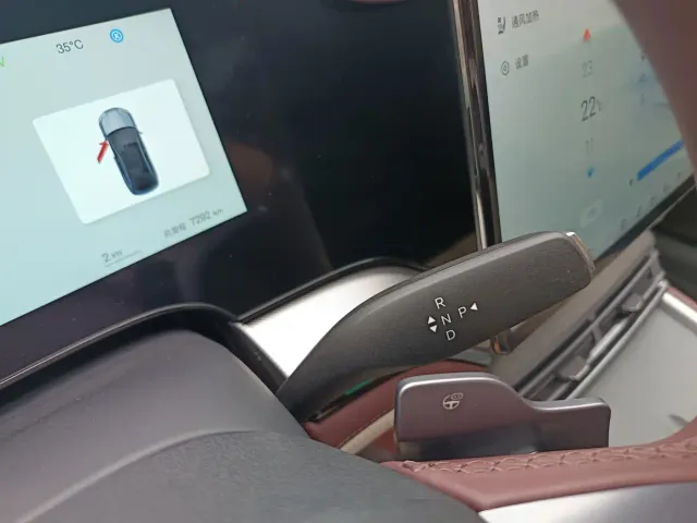 BYD Seal 07 DM-i — Фото автомобиля 11