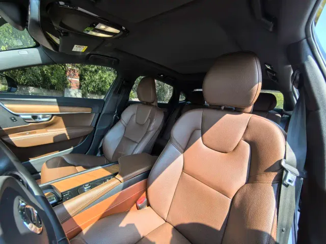 Volvo S90 — Фото автомобиля 10