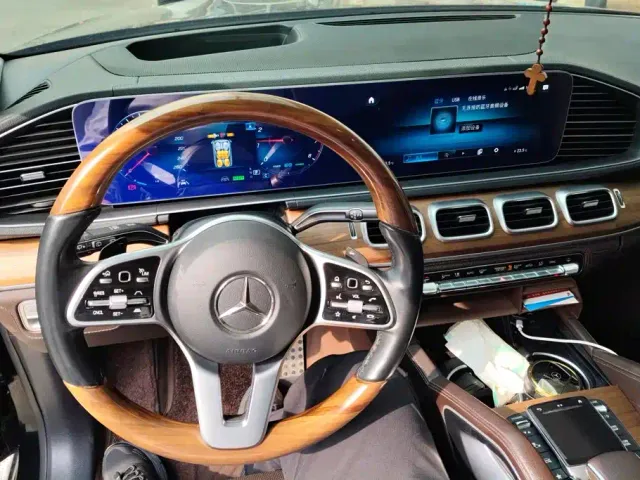 Mercedes-Benz GLS-Class — Фото автомобиля 12